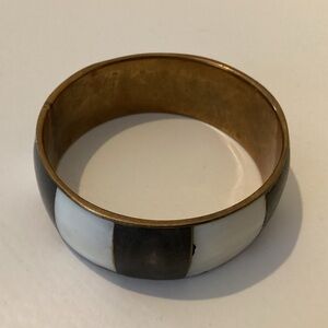 Vintage Bangle Bracelet Quartz and Copper  Black and White 2,"